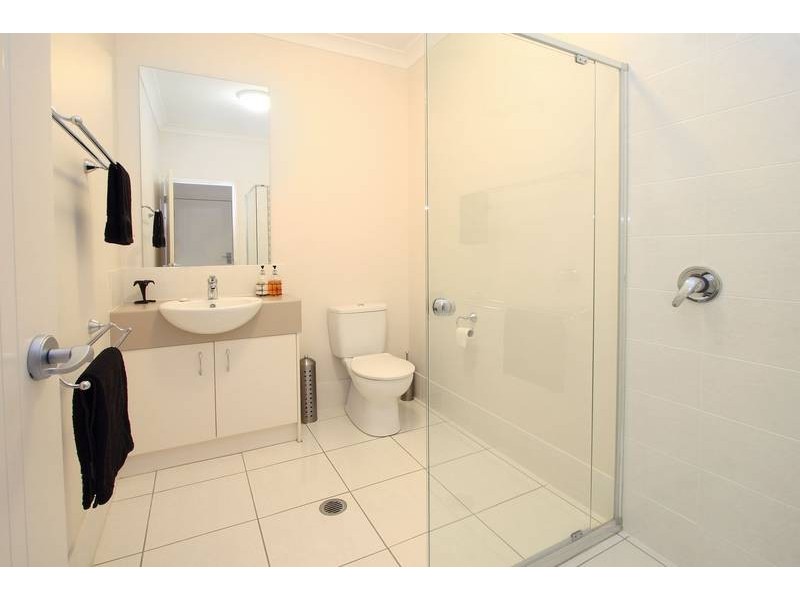 39 Hallow Crescent, Augustine Heights QLD 4300