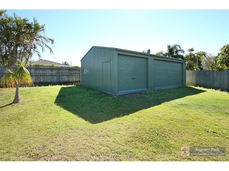 15 Beaufortia Ct, Regents Park QLD 4118