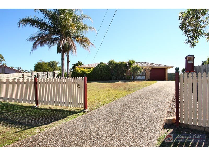 15 Beaufortia Ct, Regents Park QLD 4118
