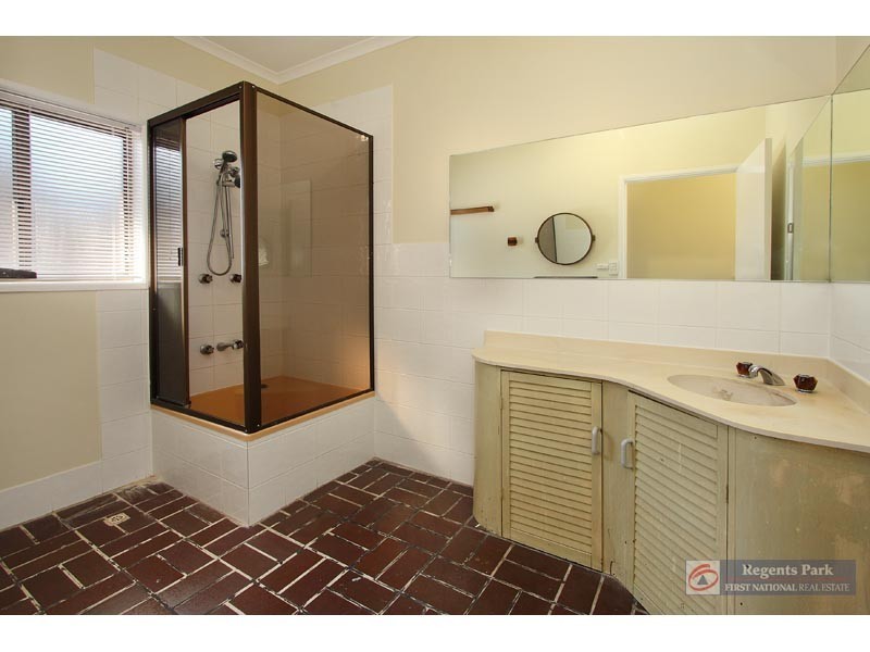 25 Bywater St, Hillcrest QLD 4118