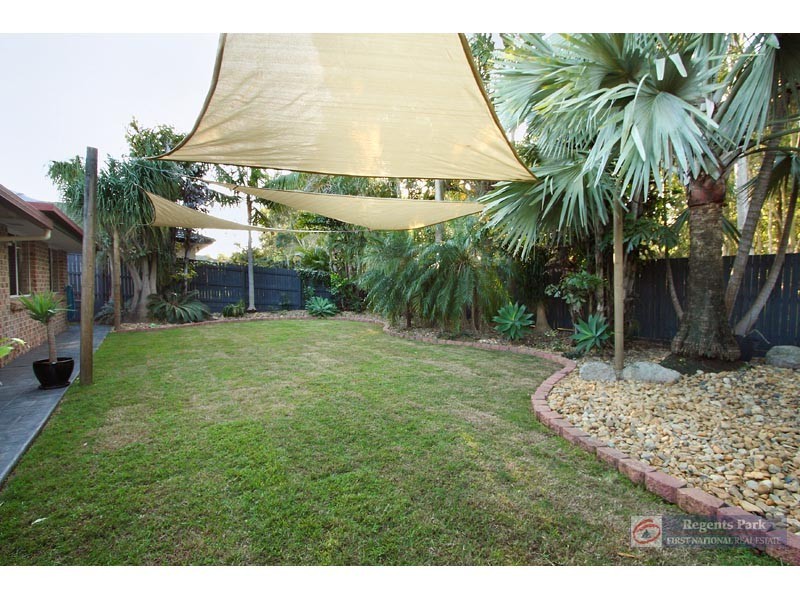 Regents Park QLD 4118