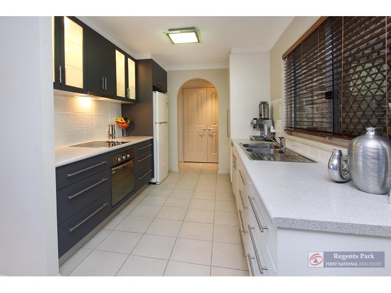 Regents Park QLD 4118