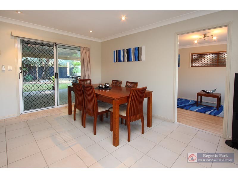 Regents Park QLD 4118