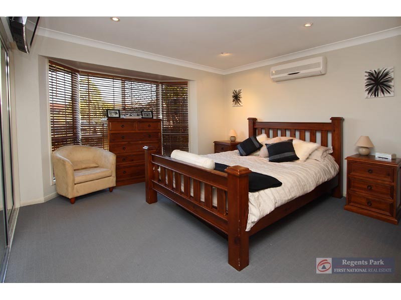 Regents Park QLD 4118