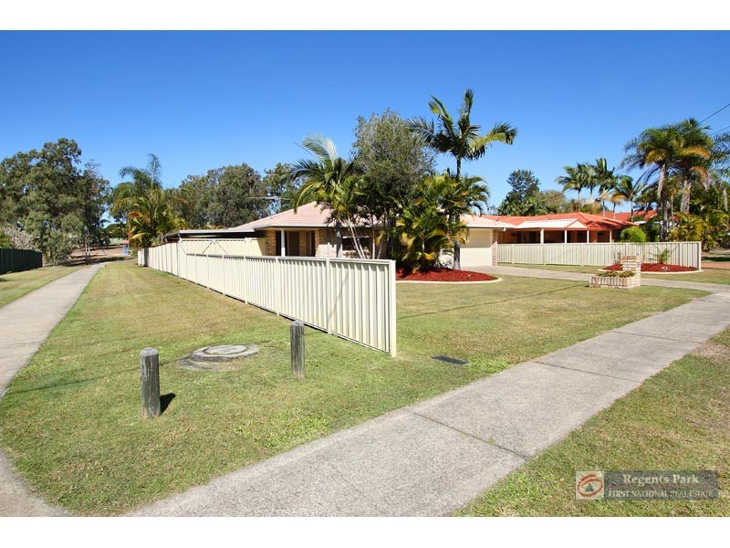 16 Owens Cr, Regents Park QLD 4118