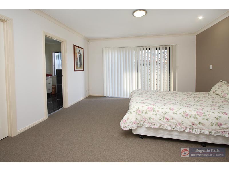 21 Marigold Avenue, Regents Park QLD 4118