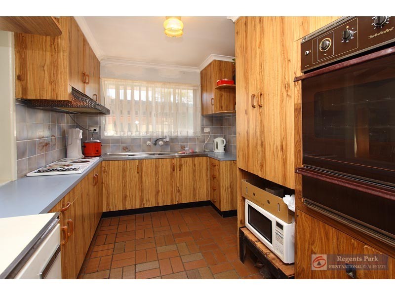 24 Estramina Road, Regents Park QLD 4118