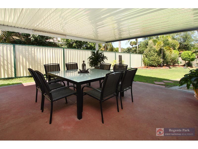 5 Conferta Place, Regents Park QLD 4118
