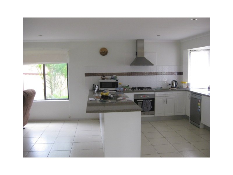 48 Estramina Rd, Regents Park QLD 4118