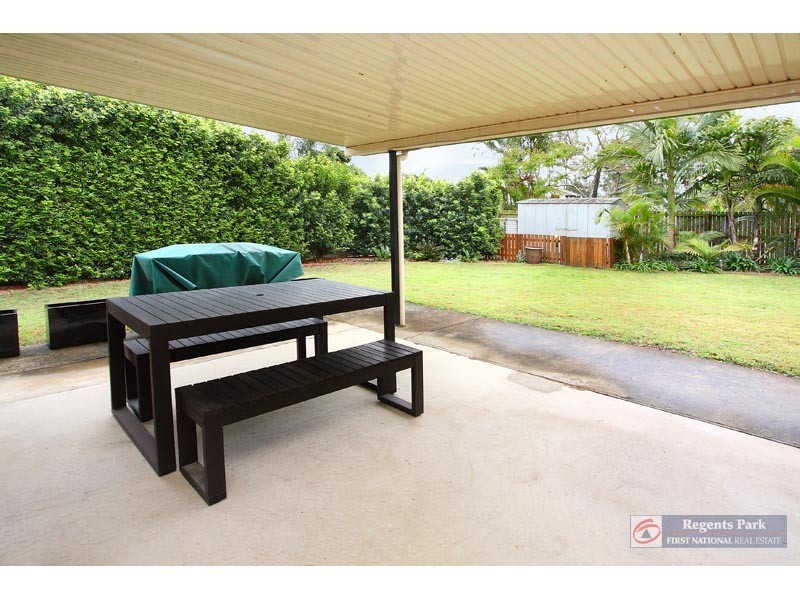 24 Coachwood Street, Crestmead QLD 4132