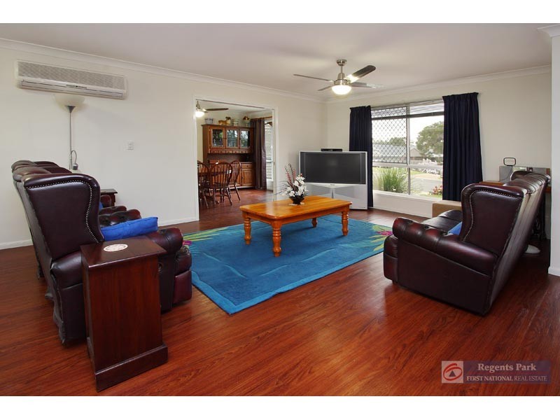 45 Cianthus Street, Regents Park QLD 4118