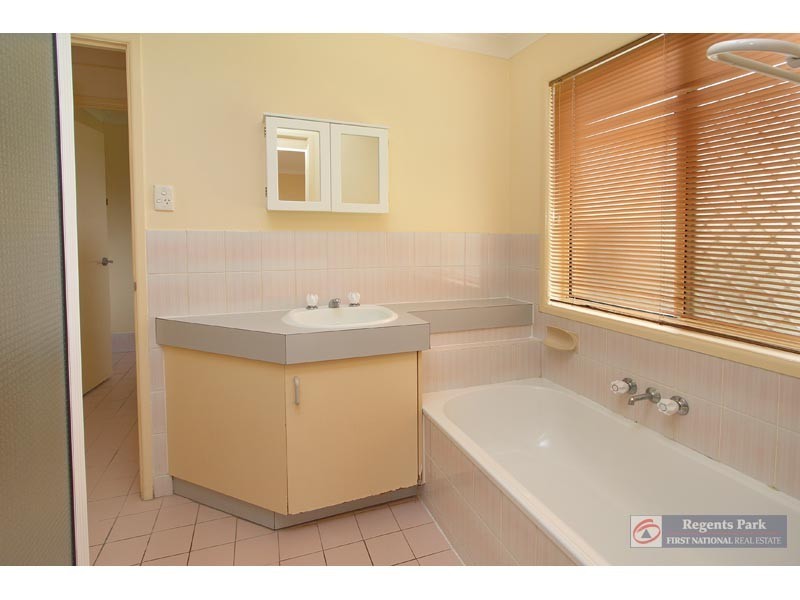 184 Vansittart Road, Regents Park QLD 4118