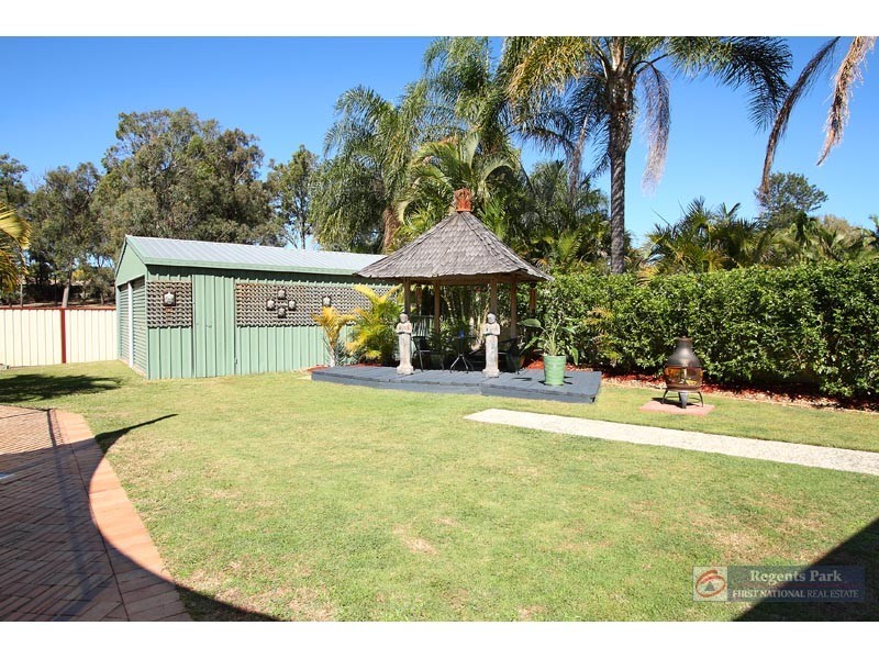 16 Owens Crescent, Regents Park QLD 4118