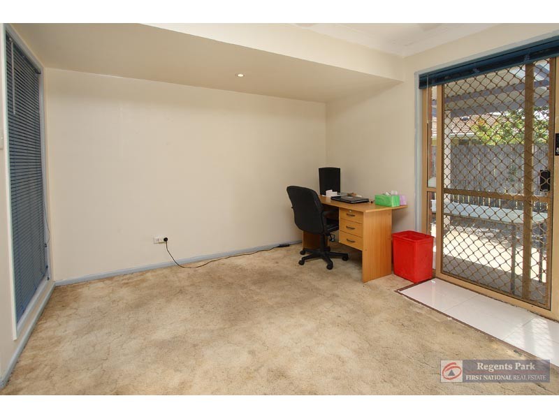 4 CITRON COURT, Crestmead QLD 4132