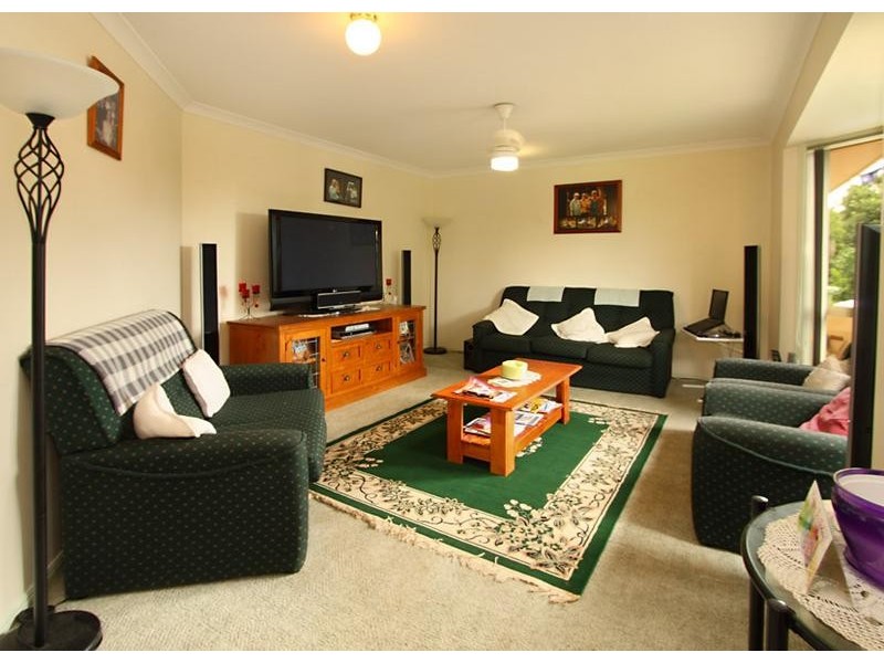10 Park Close, Hillcrest QLD 4118