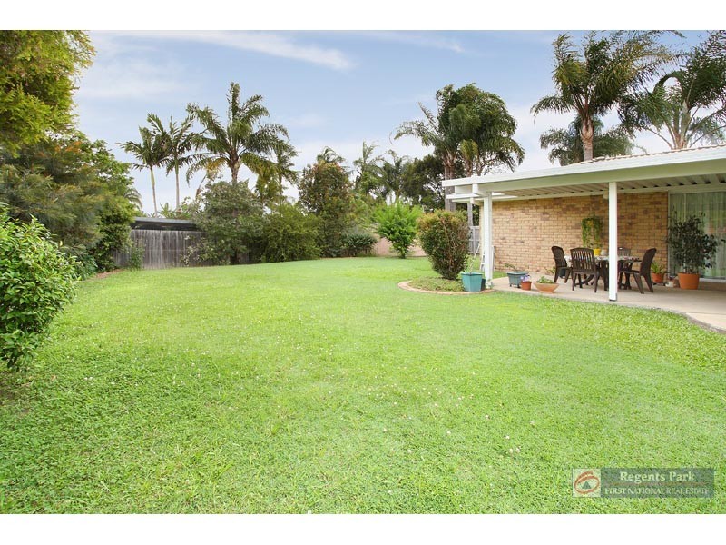 4 Aronia Court, Regents Park QLD 4118