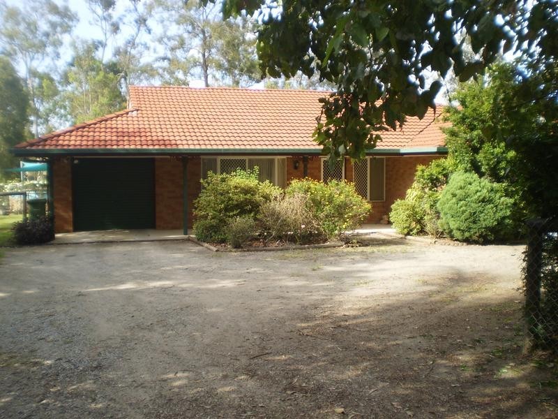 513 Middle Road, Greenbank QLD 4124