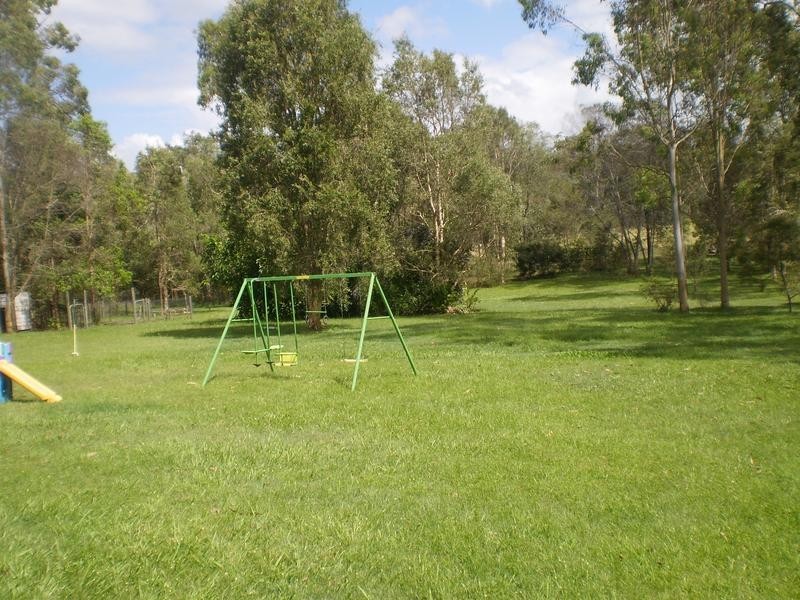 513 Middle Road, Greenbank QLD 4124