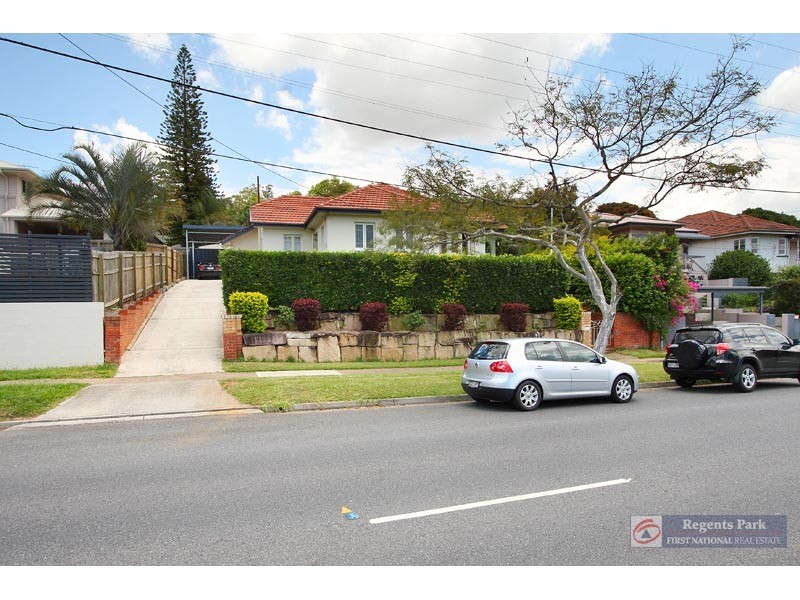 1145 Logan Road, Holland Park West QLD 4121