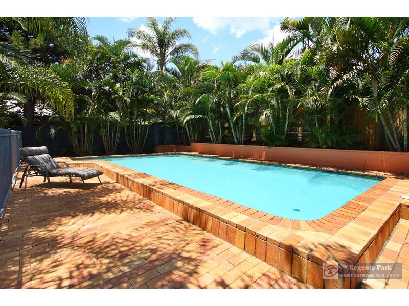 1145 Logan Road, Holland Park West QLD 4121
