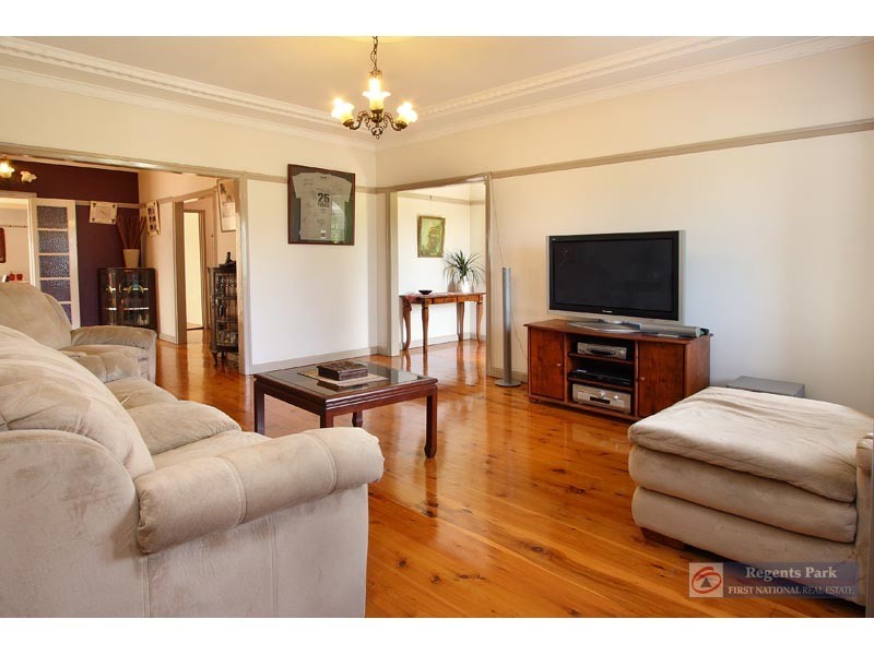 1145 Logan Road, Holland Park West QLD 4121