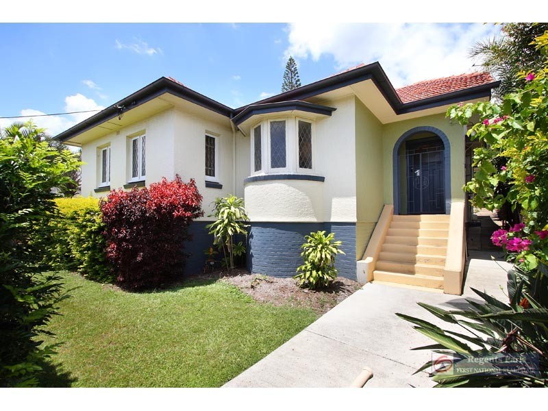 1145 Logan Road, Holland Park West QLD 4121