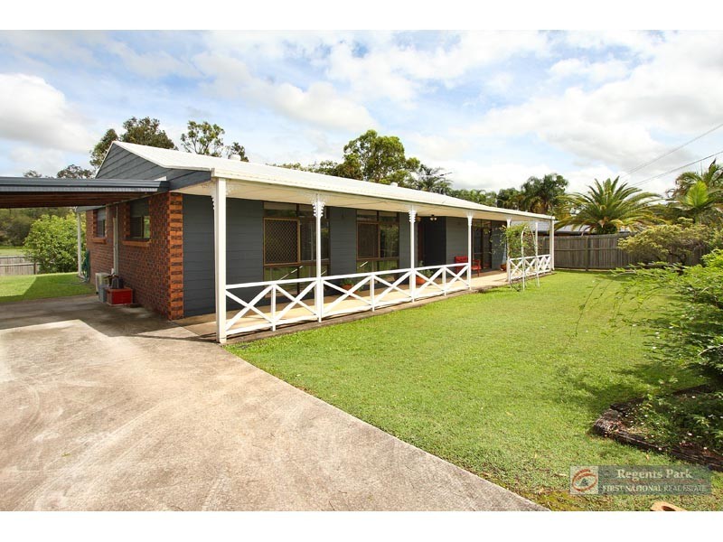 5 Bennett Drive, Regents Park QLD 4118