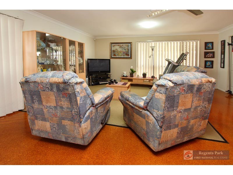 120 Vansittart Road, Regents Park QLD 4118