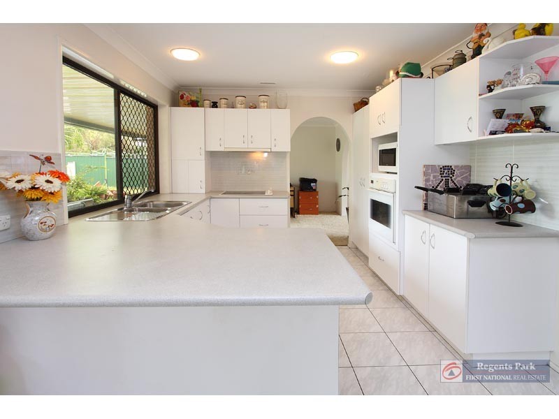 7 Corsloot Street, Regents Park QLD 4118