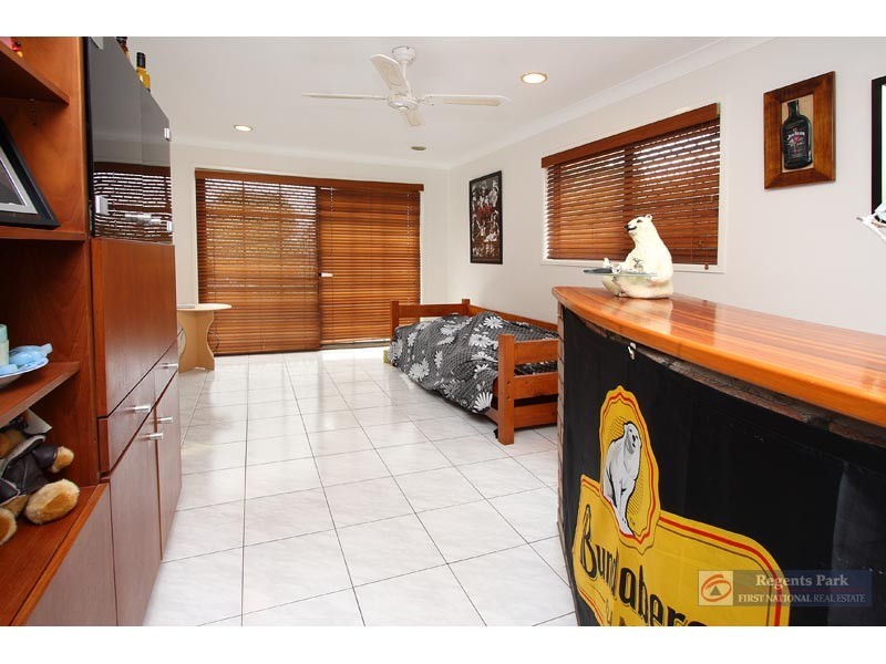 7 Corsloot Street, Regents Park QLD 4118