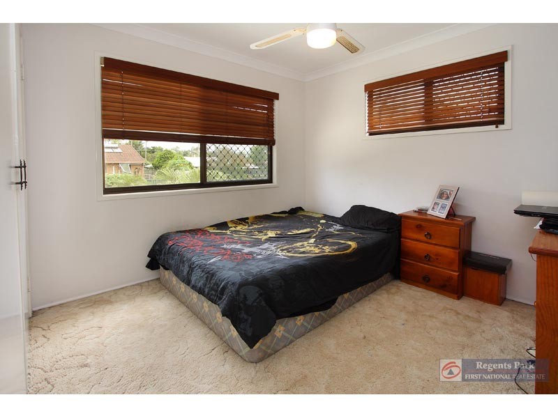 7 Corsloot Street, Regents Park QLD 4118