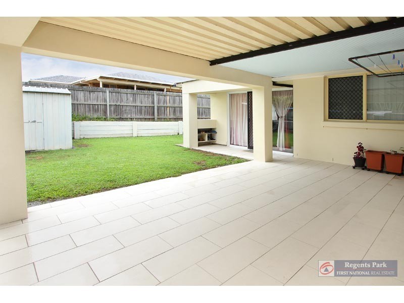 9 Billabong Court, Regents Park QLD 4118