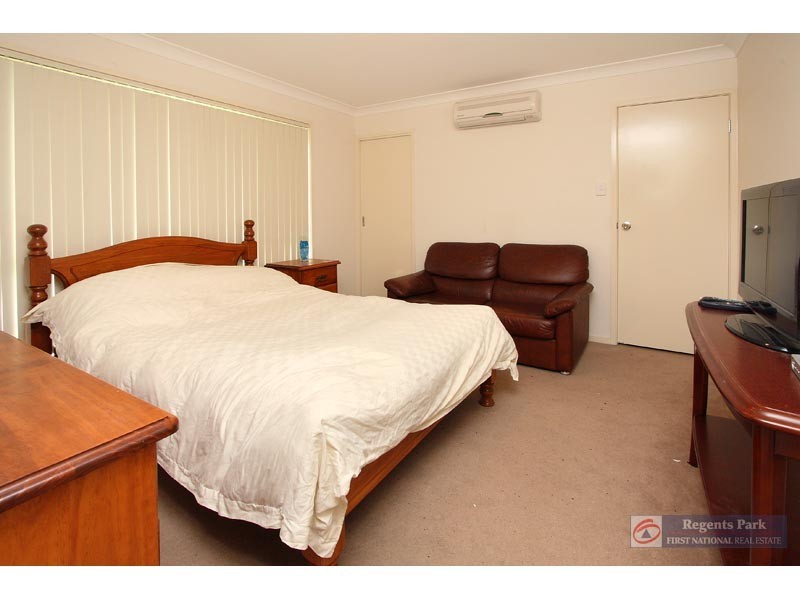 25 Geaney Blvd, Crestmead QLD 4132