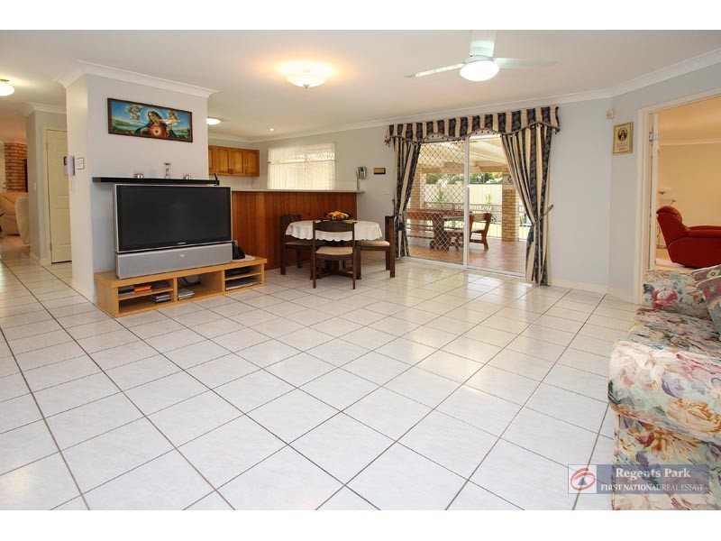 36 Cianthus Street, Regents Park QLD 4118