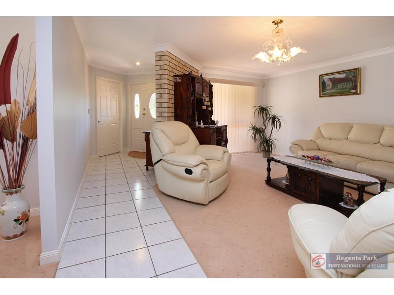 36 Cianthus Street, Regents Park QLD 4118