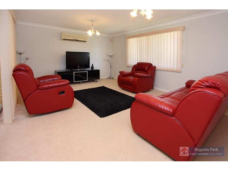 36 Cianthus Street, Regents Park QLD 4118