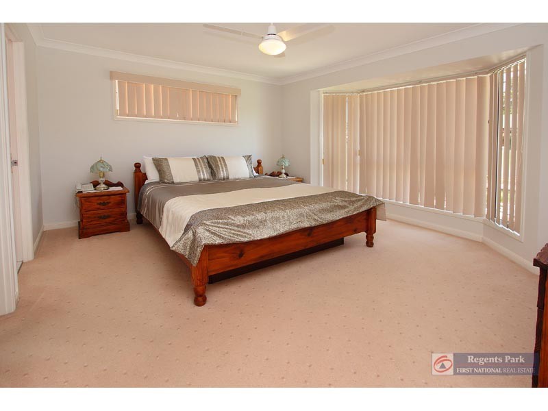 36 Cianthus Street, Regents Park QLD 4118