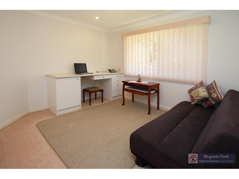 36 Cianthus Street, Regents Park QLD 4118