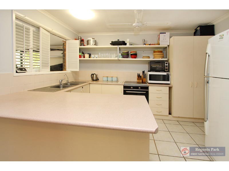 27 Glenlyon Street, Marsden QLD 4132