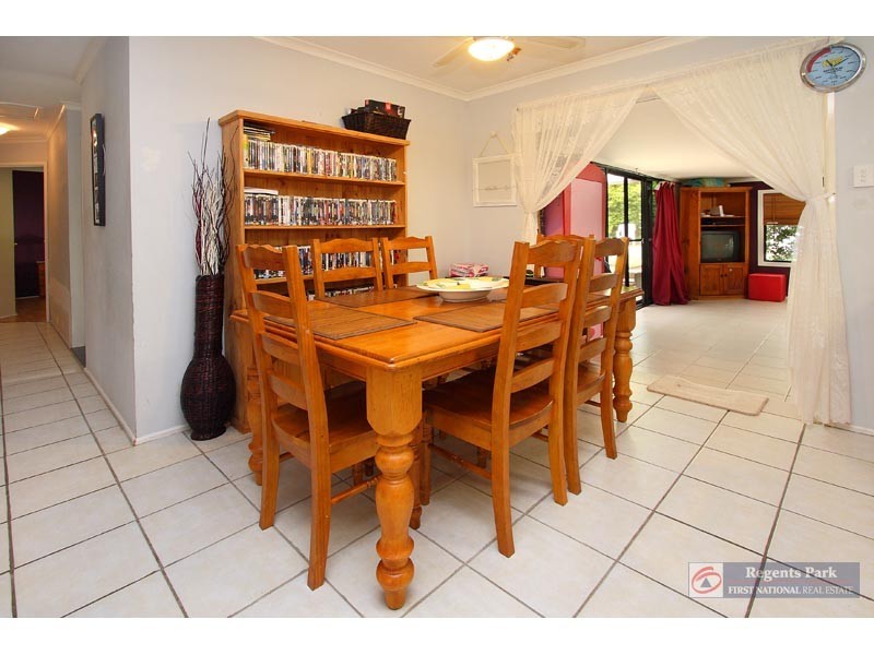27 Glenlyon Street, Marsden QLD 4132