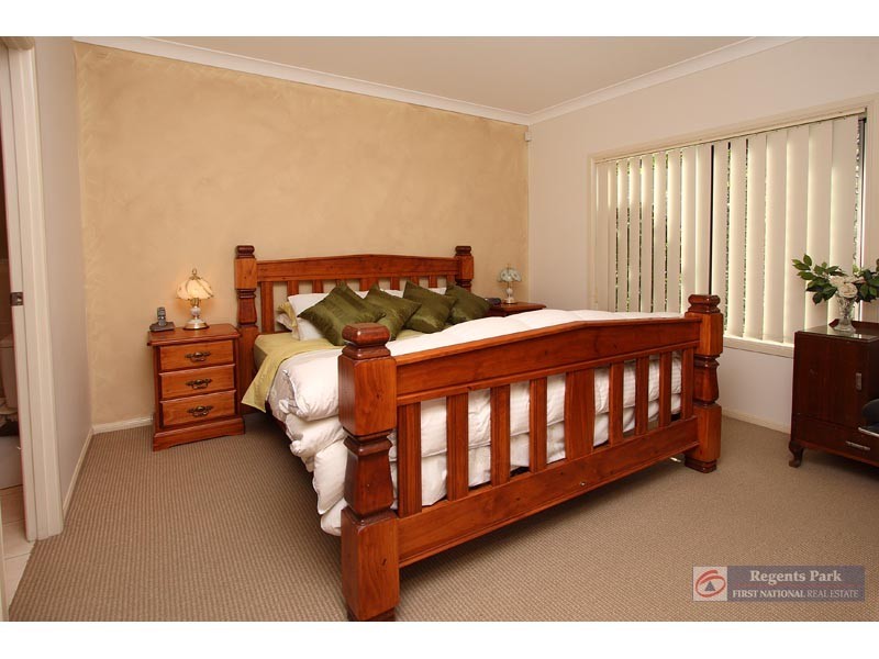 22 Cocas Street, Regents Park QLD 4118