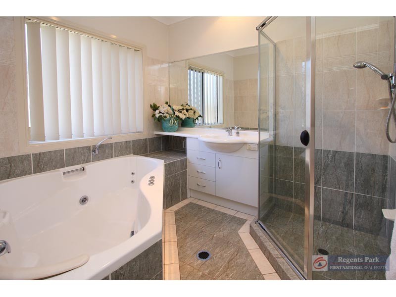 22 Cocas Street, Regents Park QLD 4118