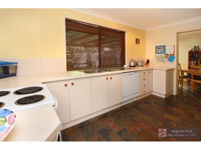 14 Ethion Drive, Regents Park QLD 4118