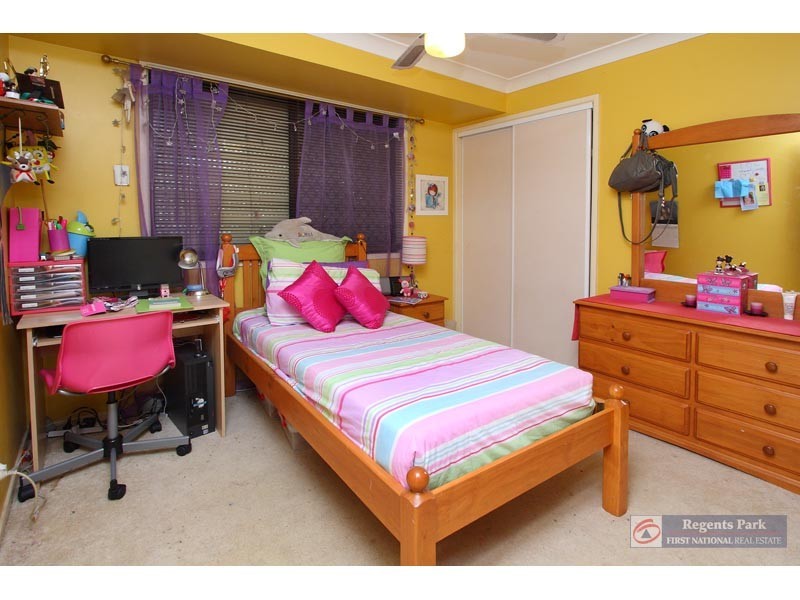 14 Ethion Drive, Regents Park QLD 4118