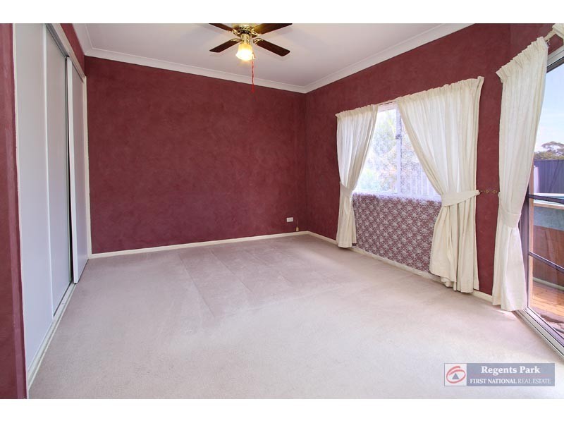 12 Gumview Close, Regents Park QLD 4118