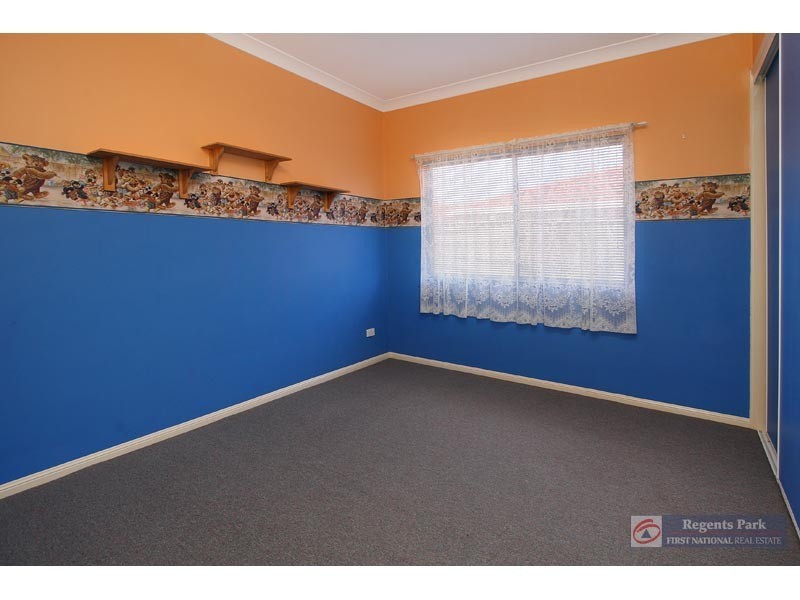 12 Gumview Close, Regents Park QLD 4118