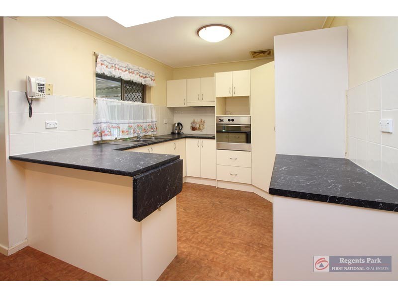 10 Timperley Ct, Marsden QLD 4132