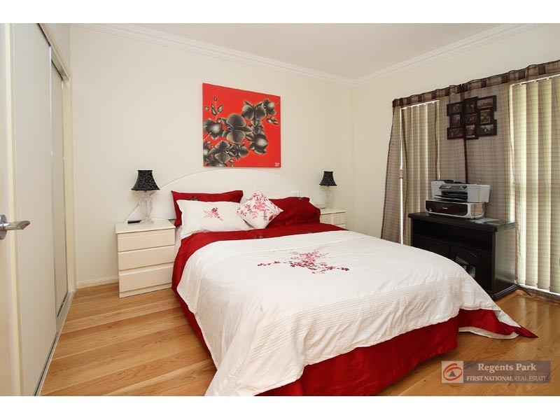 30 Maryland Drive, Regents Park QLD 4118