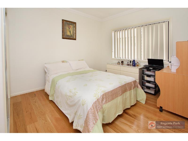 30 Maryland Drive, Regents Park QLD 4118