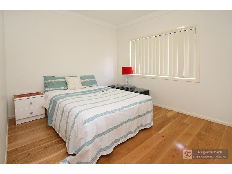 30 Maryland Drive, Regents Park QLD 4118